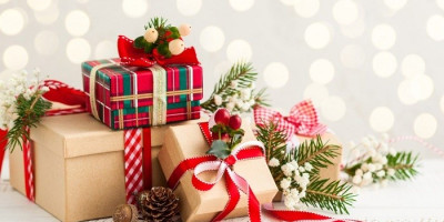 Gửi cây thông Noel, qùa giáng sinh đi Mỹ